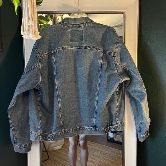 Levi’s denim trucker jacket size medium - Picture 7 of 7